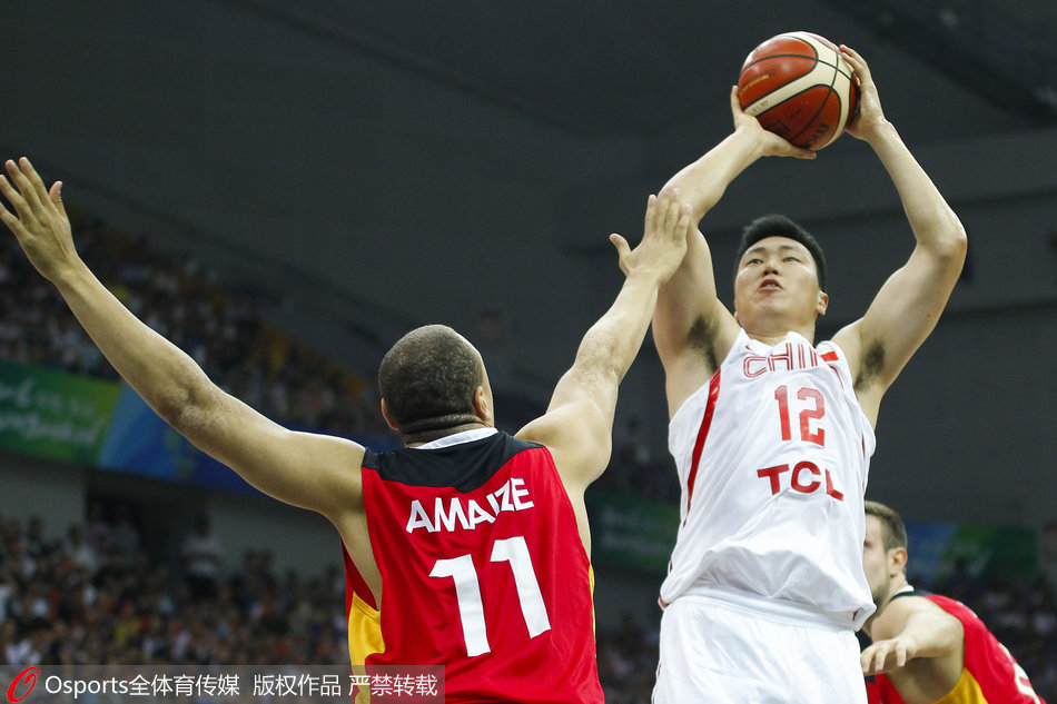 梅德韦杰夫赛后谦逊发言登热搜，利雅得新月险胜新疆男篮引发热议的简单介绍