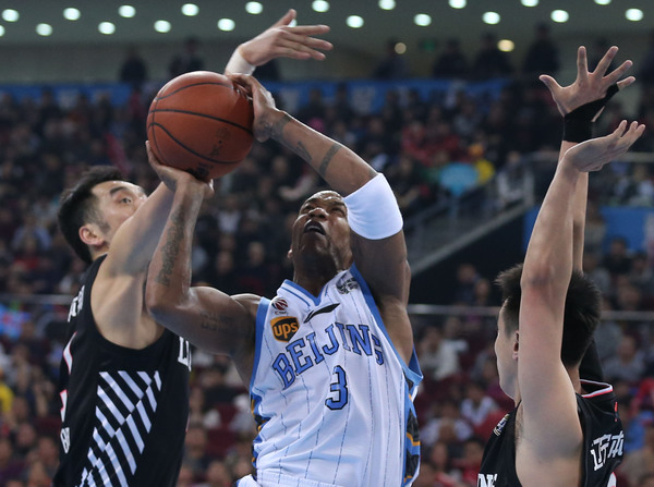 郭艾伦刷新里程碑，北京首钢次回合力克巴黎圣日耳曼，晋级概率达92％的简单介绍